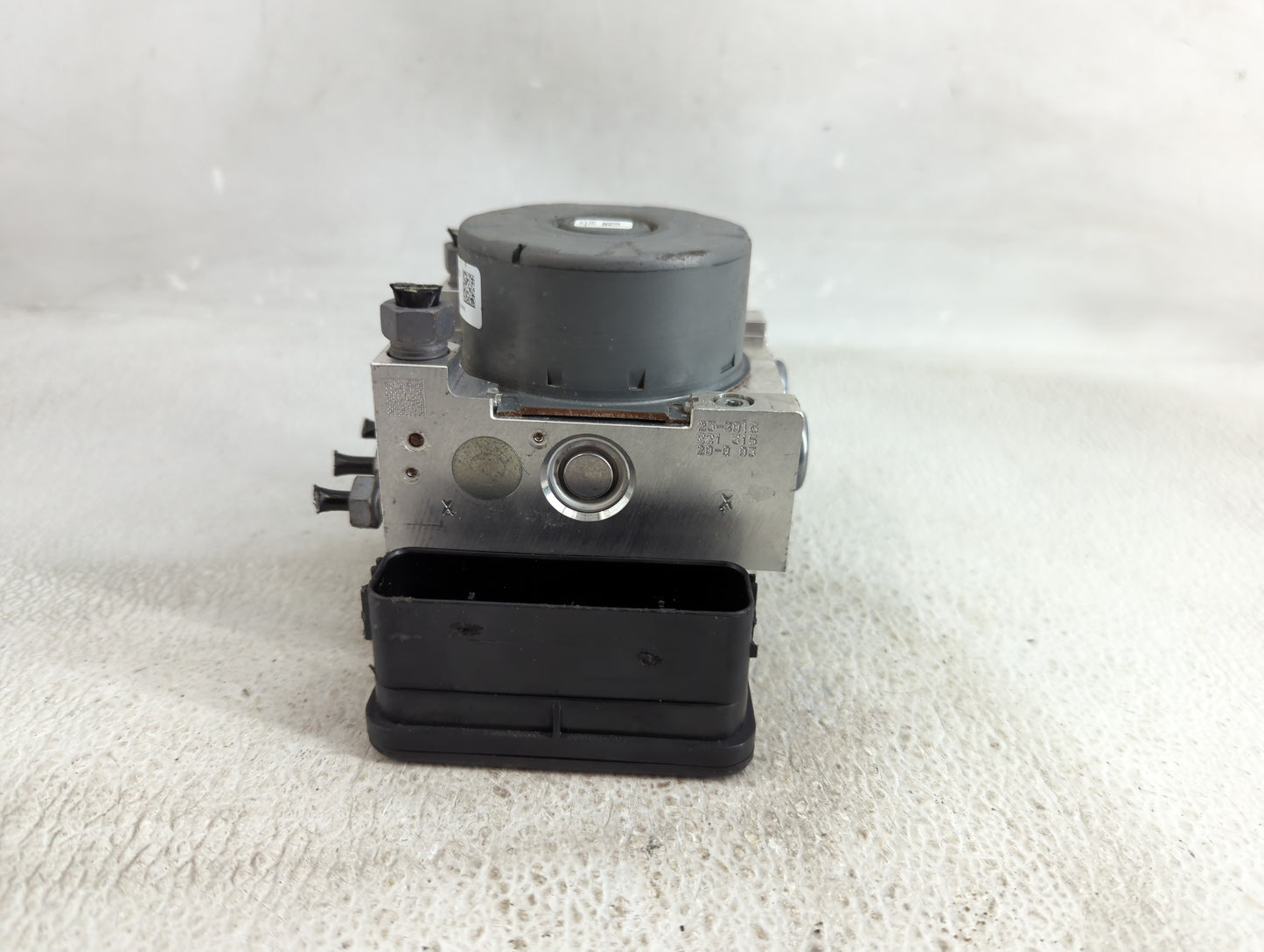 2015-2018 Ford Edge ABS Pump Control Module Replacement P/N:F2GC-2C405-AK Fits Fits 2015 2016 2017 2018 OEM Used Auto Parts 