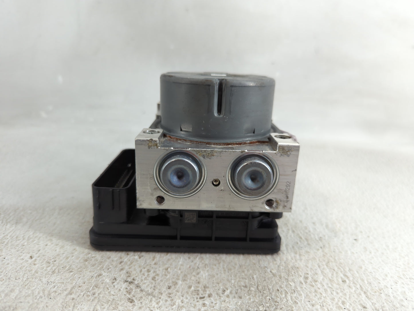 2015-2018 Ford Edge ABS Pump Control Module Replacement P/N:F2GC-2C405-AK Fits Fits 2015 2016 2017 2018 OEM Used Auto Parts 