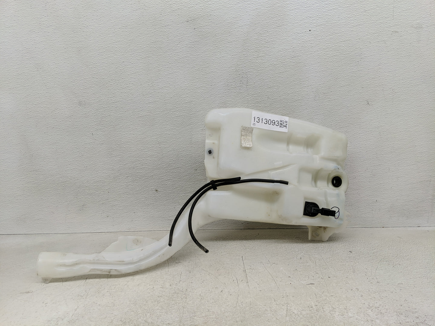 2016-2020 Ford Edge Windshield Washer Fluid Reservoir Bottle Oem - Oemusedautoparts1.com
