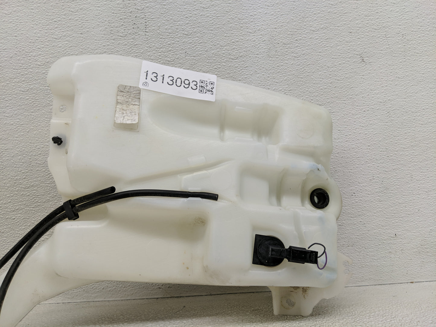 2016-2020 Ford Edge Windshield Washer Fluid Reservoir Bottle Oem - Oemusedautoparts1.com