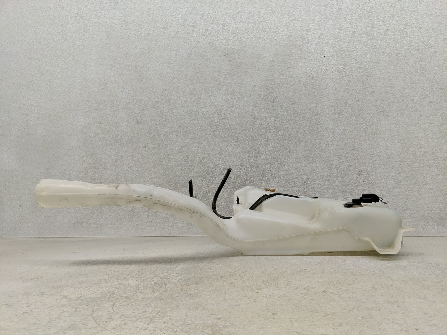 2016-2020 Ford Edge Windshield Washer Fluid Reservoir Bottle Oem - Oemusedautoparts1.com