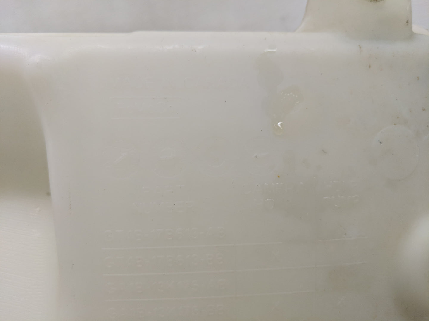 2016-2020 Ford Edge Windshield Washer Fluid Reservoir Bottle Oem - Oemusedautoparts1.com