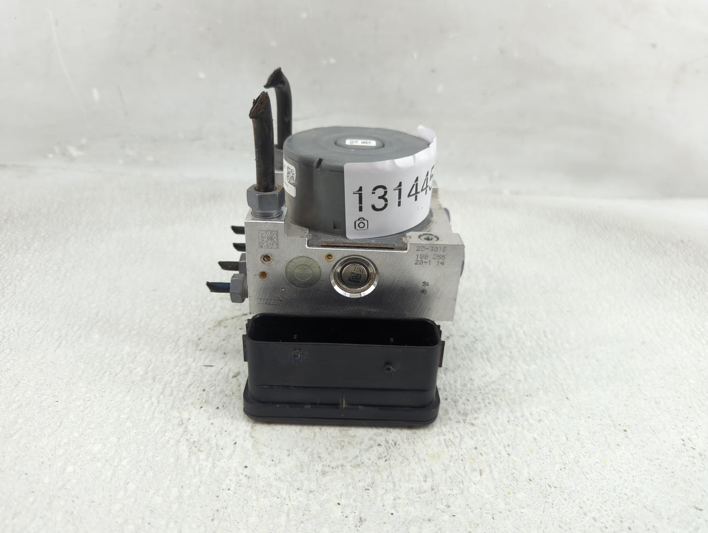 2015-2018 Ford Edge ABS Pump Control Module Replacement P/N:F2GC-2C405-AK Fits Fits 2015 2016 2017 2018 OEM Used Auto Parts 