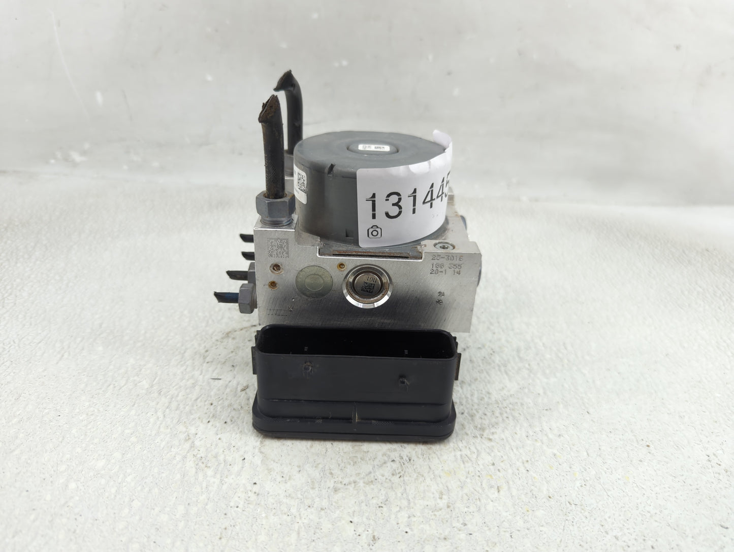 2015-2018 Ford Edge ABS Pump Control Module Replacement P/N:F2GC-2C405-AK Fits Fits 2015 2016 2017 2018 OEM Used Auto Parts 
