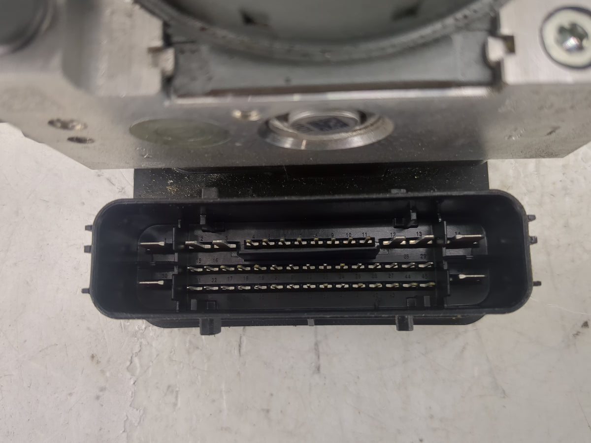 2015-2018 Ford Edge Anti-Lock Brake ABS Pump Module Actuator OEM P/N:F2GC-2C405-AK Fits Fits 2015 2016 2017 2018 OEM Used Au