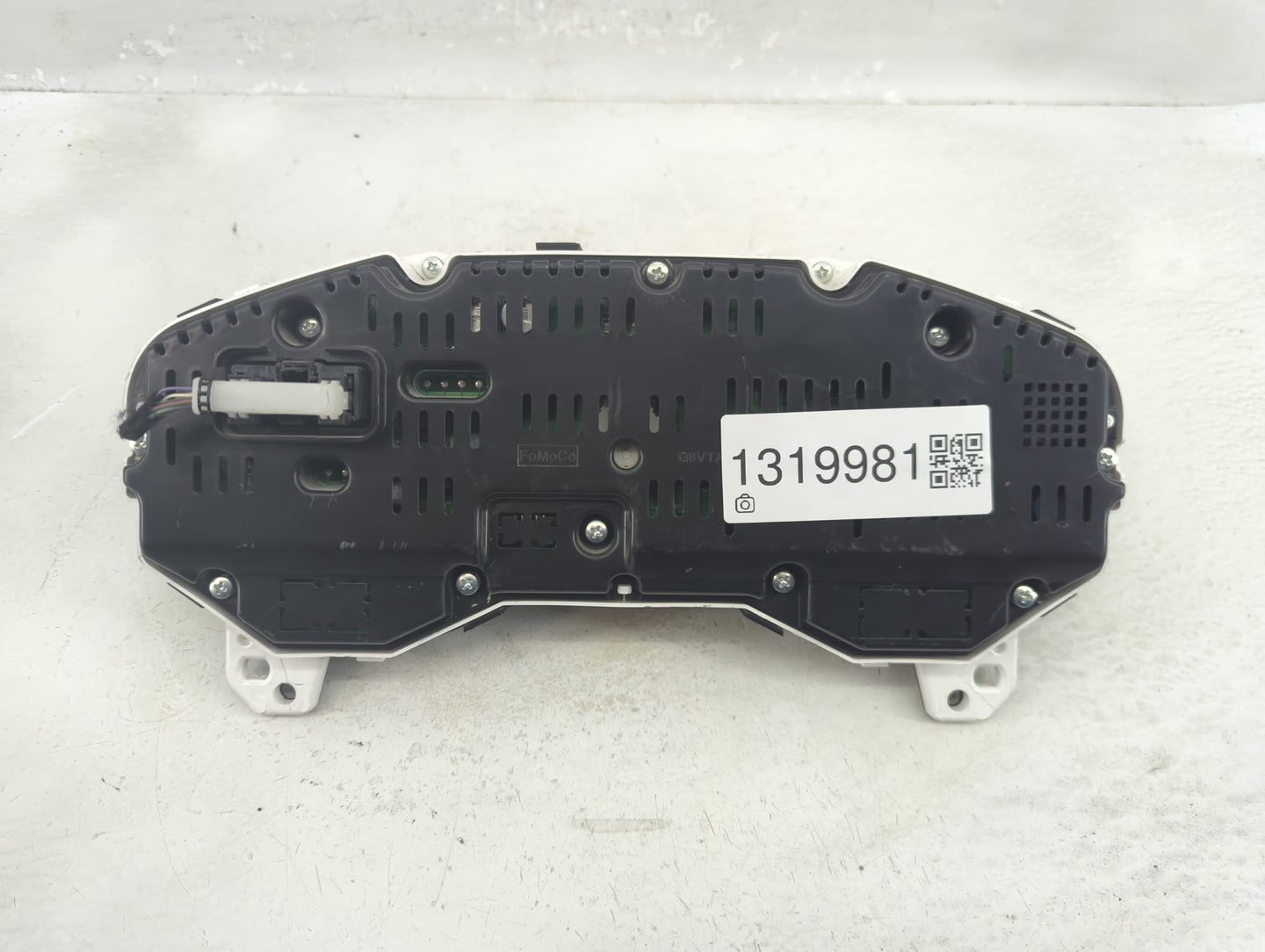 2016-2018 Ford Edge Instrument Cluster Speedometer Gauges P/N:GT4T-10849-CC Fits Fits 2016 2017 2018 OEM Used Auto Parts - O