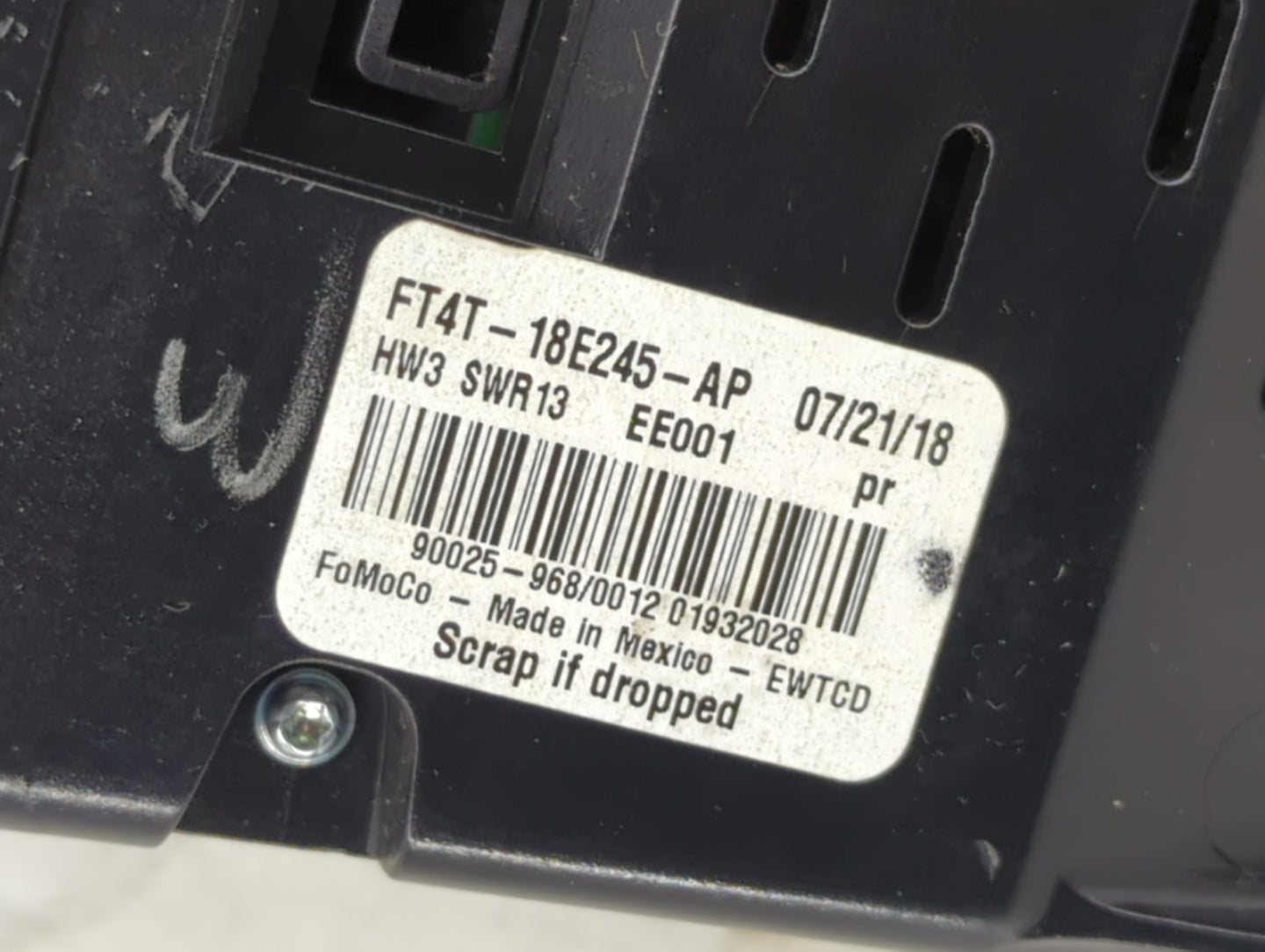 2015-2018 Ford Edge Radio Control Panel - Oemusedautoparts1.com