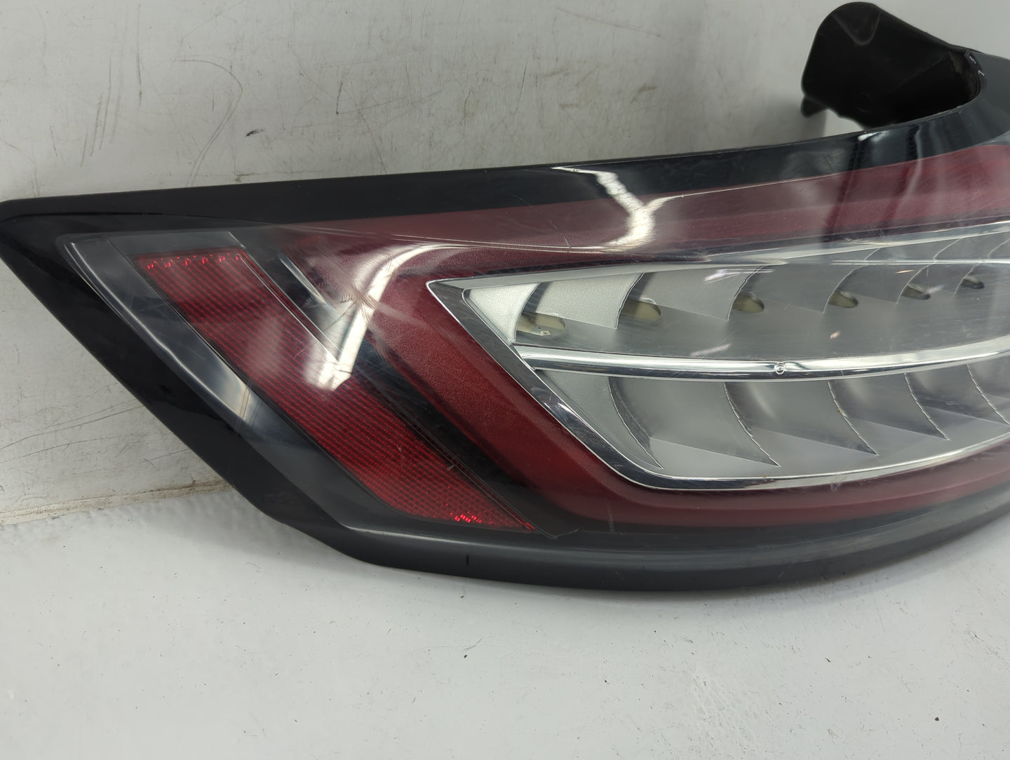 2015-2018 Ford Edge Tail Light Assembly Driver Left OEM P/N:FT4B 13405 BS Fits Fits 2015 2016 2017 2018 OEM Used Auto Parts 