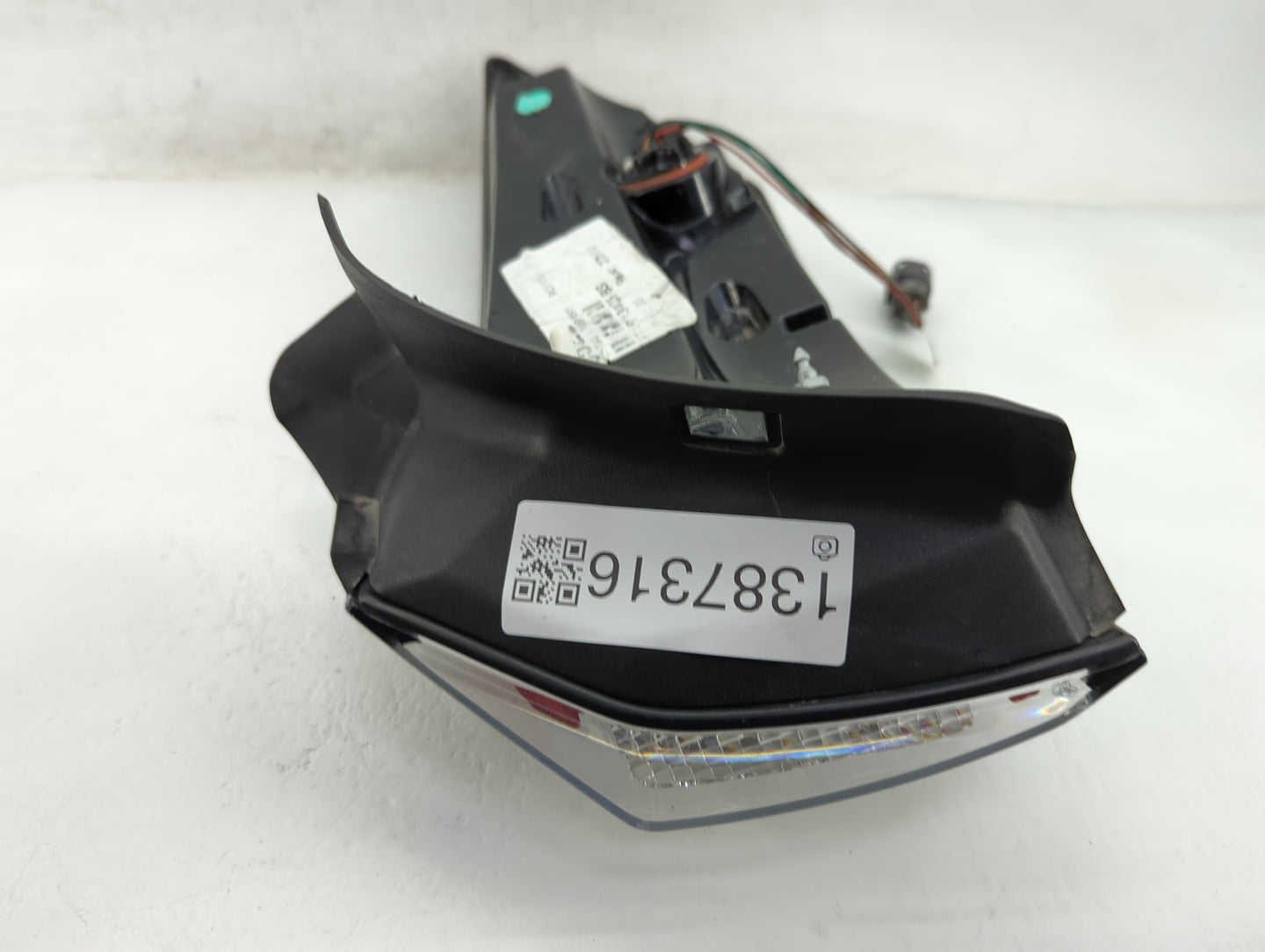 2015-2018 Ford Edge Tail Light Assembly Driver Left OEM P/N:FT4B 13405 BS Fits Fits 2015 2016 2017 2018 OEM Used Auto Parts 