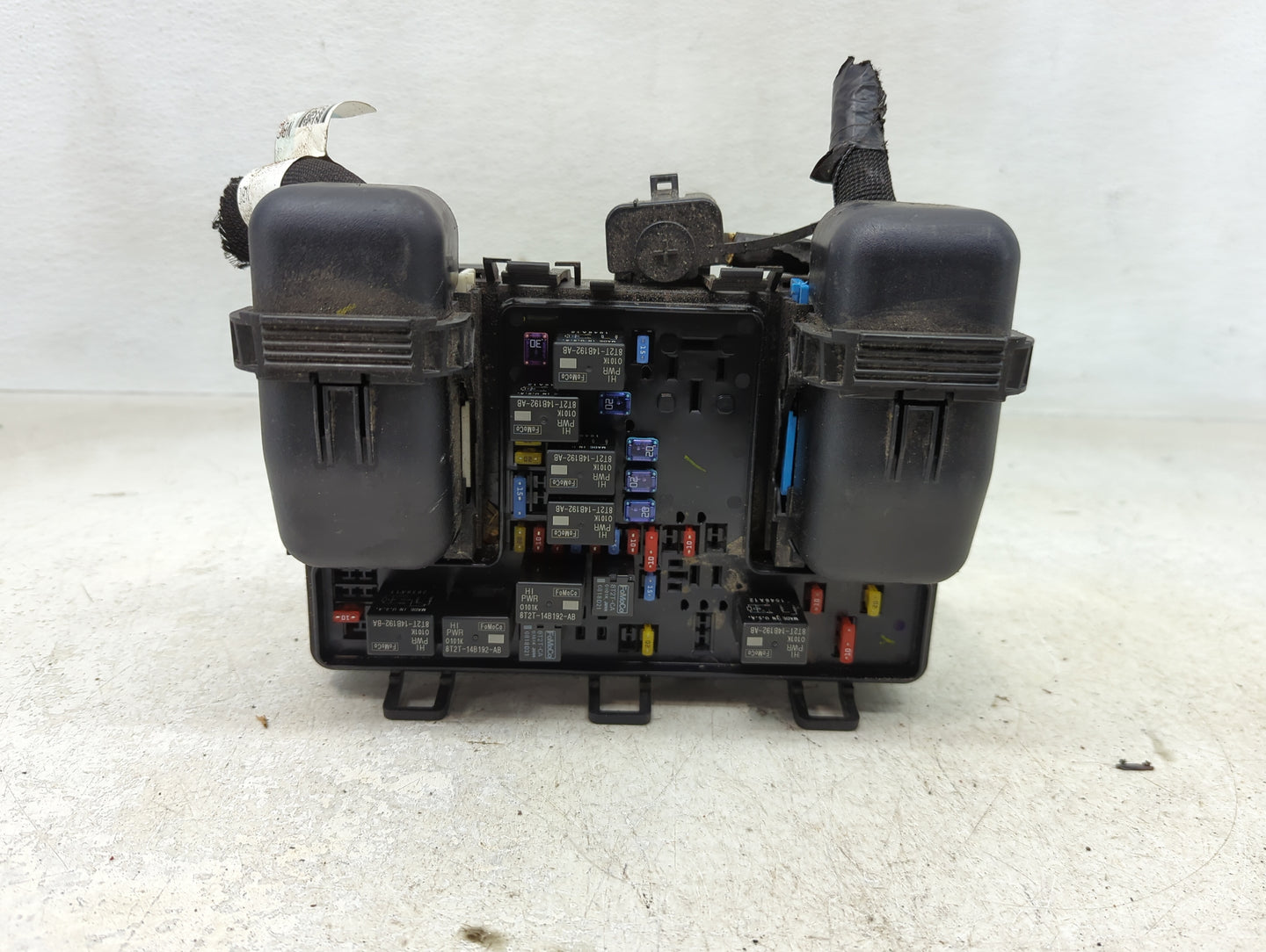 2015-2018 Ford Edge Fusebox Fuse Box Panel Relay Module P/N:G2GT14A067BD 01 Fits Fits 2015 2016 2017 2018 OEM Used Auto Part