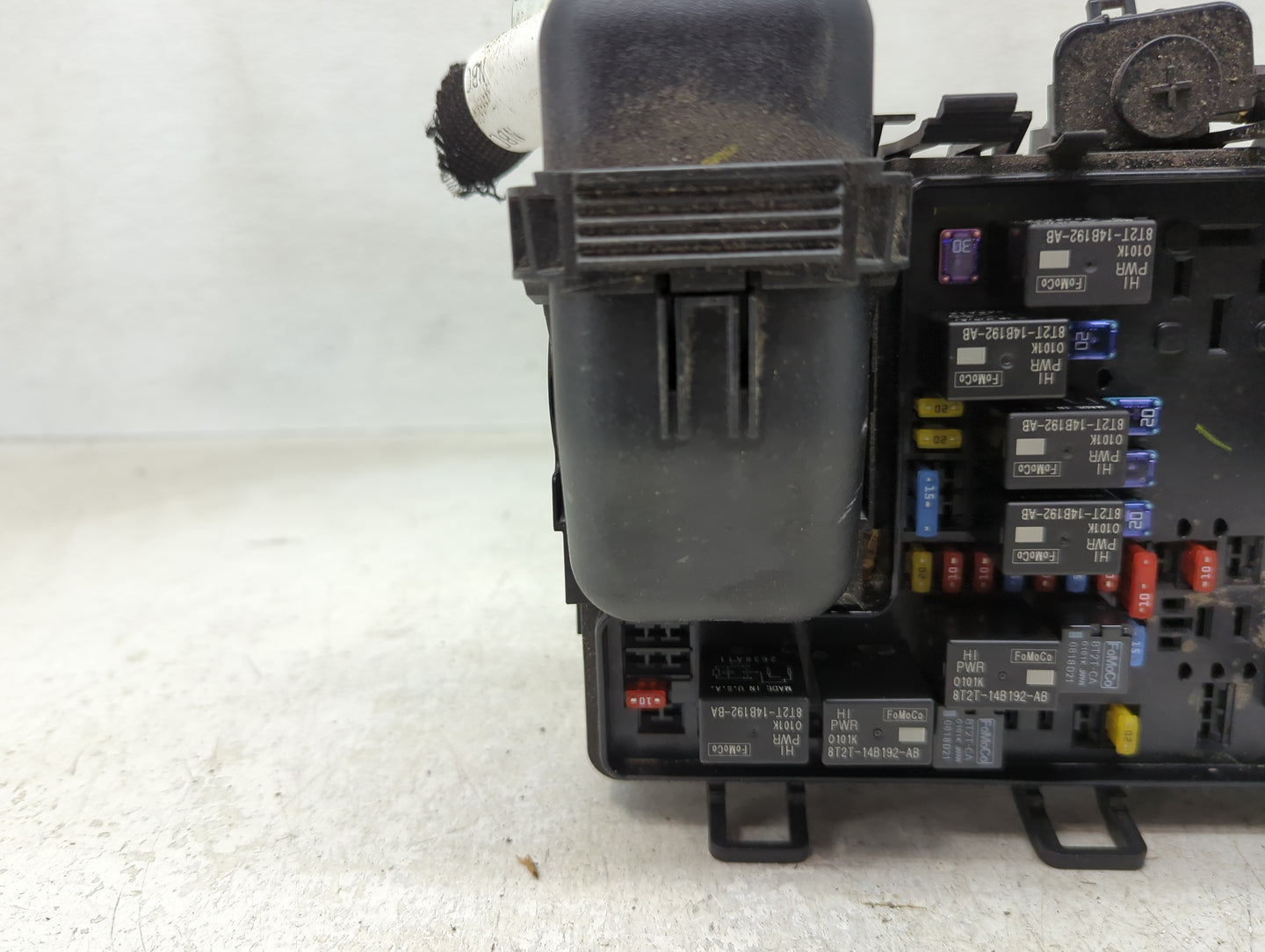2015-2018 Ford Edge Fusebox Fuse Box Panel Relay Module P/N:G2GT14A067BD 01 Fits Fits 2015 2016 2017 2018 OEM Used Auto Part