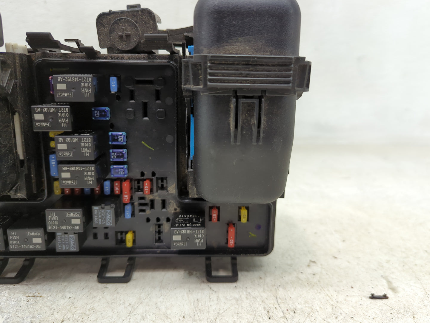 2015-2018 Ford Edge Fusebox Fuse Box Panel Relay Module P/N:G2GT14A067BD 01 Fits Fits 2015 2016 2017 2018 OEM Used Auto Part