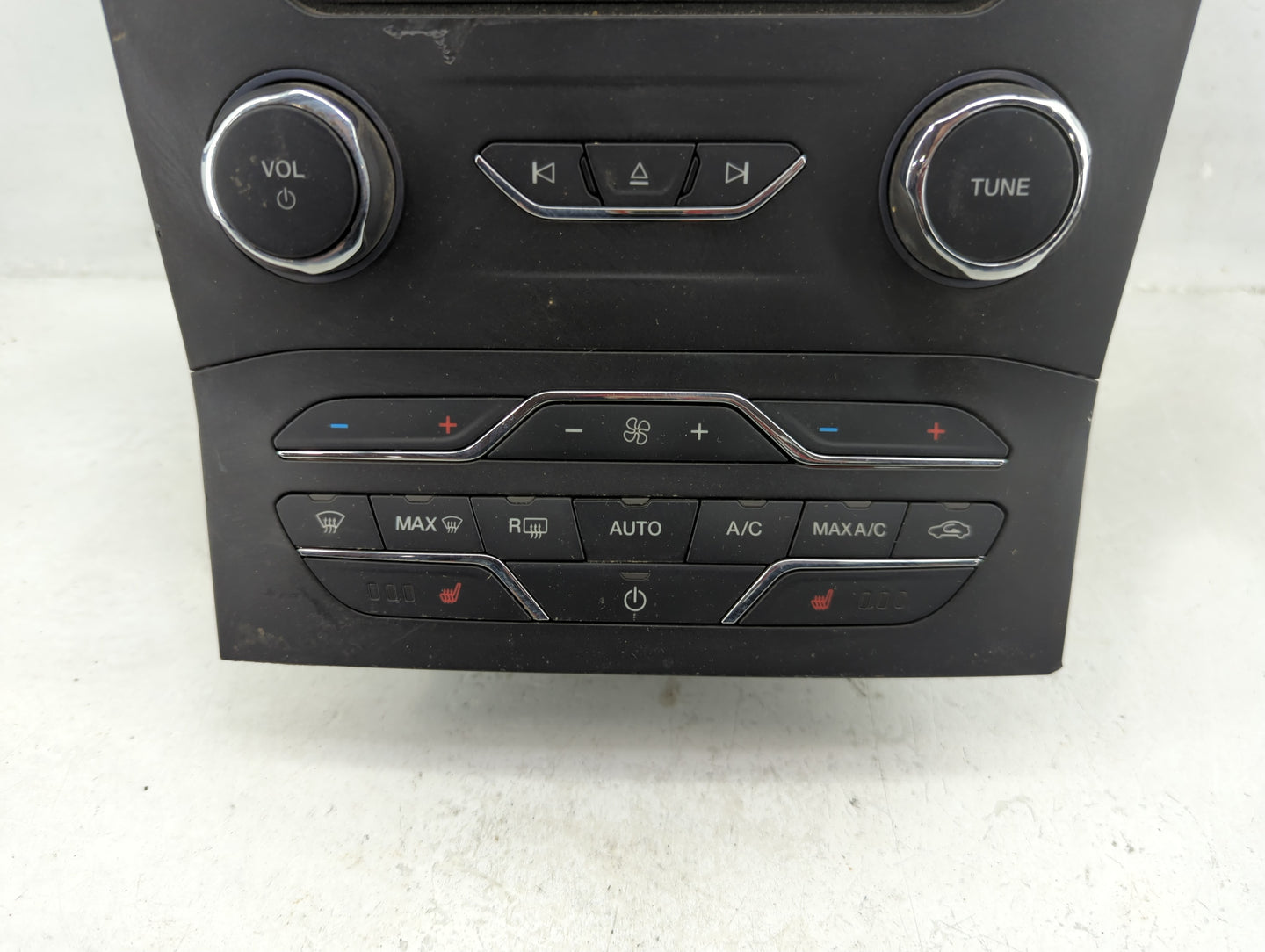 2015-2018 Ford Edge Radio AM FM Cd Player Receiver Replacement P/N:FT4T-18E245-BN Fits Fits 2015 2016 2017 2018 OEM Used Aut