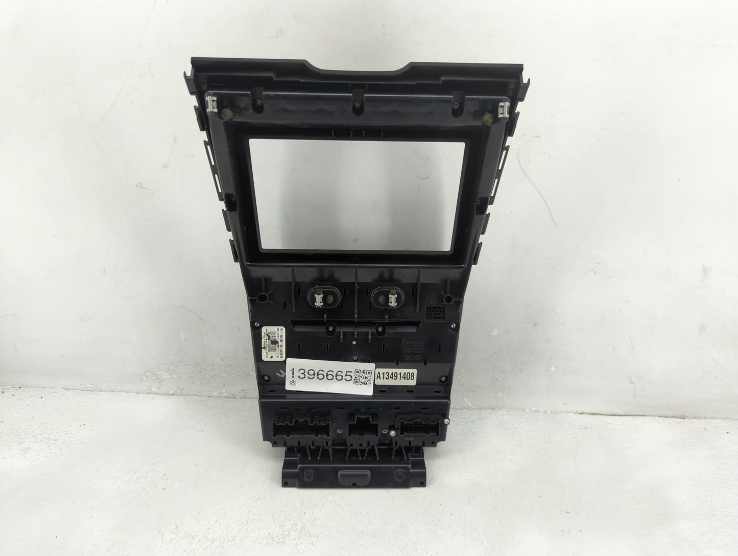 2015-2018 Ford Edge Radio AM FM Cd Player Receiver Replacement P/N:FT4T-18E245-BN Fits Fits 2015 2016 2017 2018 OEM Used Aut