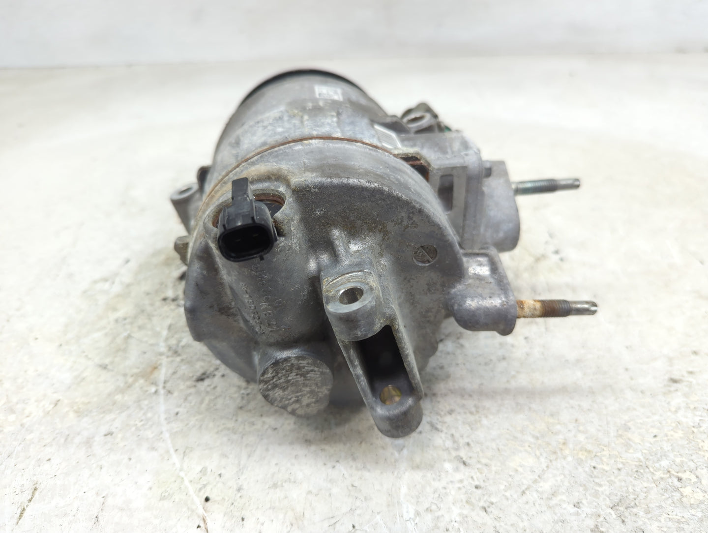 2015-2018 Ford Edge Air Conditioning A/c Ac Compressor Oem - Oemusedautoparts1.com