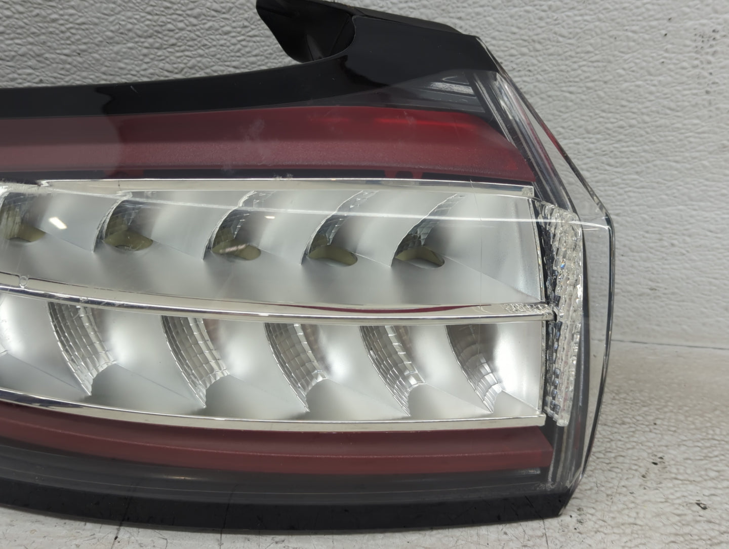 2015-2018 Ford Edge Tail Light Assembly Driver Left OEM P/N:HT4B 13405 B Fits Fits 2015 2016 2017 2018 OEM Used Auto Parts -