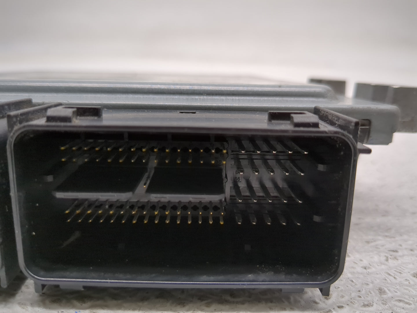 2015-2018 Ford Edge PCM Engine Control Computer ECU ECM PCU OEM P/N:G2GA-12A650-CAA FL3A-12B684-BEB Fits OEM Used Auto Parts