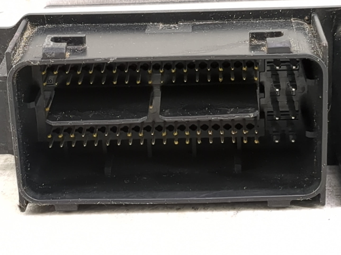 2015-2018 Ford Edge PCM Engine Control Computer ECU ECM PCU OEM P/N:FB5A-12B684-CA G2GA-12A650-BSA Fits OEM Used Auto Parts 