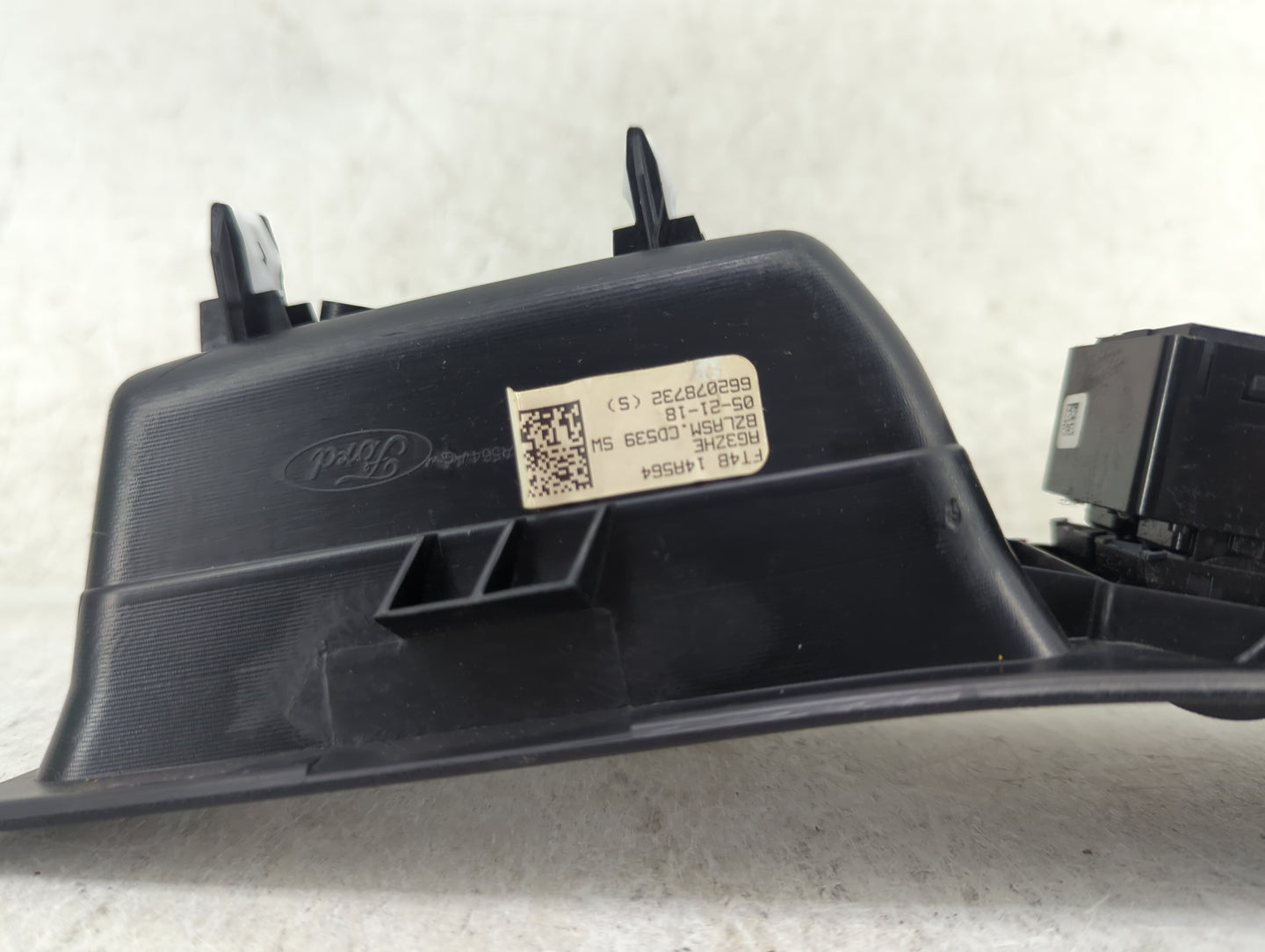 2016-2020 Ford Edge Master Power Window Switch Replacement Driver Side Left P/N:FT4B-14A564 R63ZHE Fits OEM Used Auto Parts 