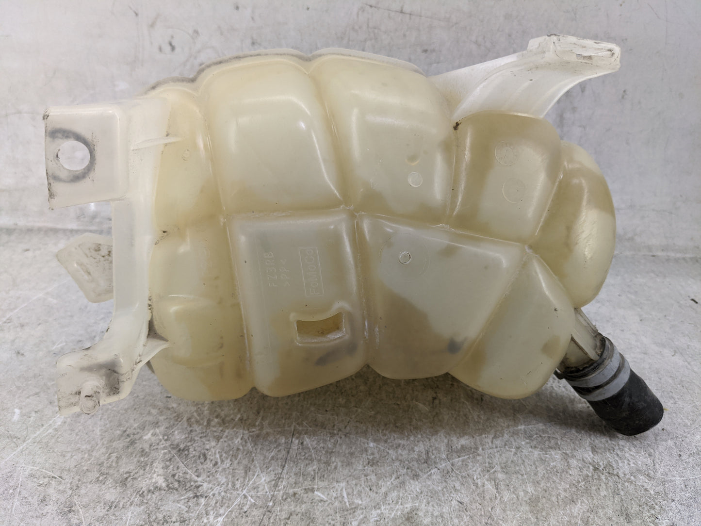 2015-2020 Ford Edge Radiator Coolant Overflow Expansion Tank Bottle 1476942 - Oemusedautoparts1.com