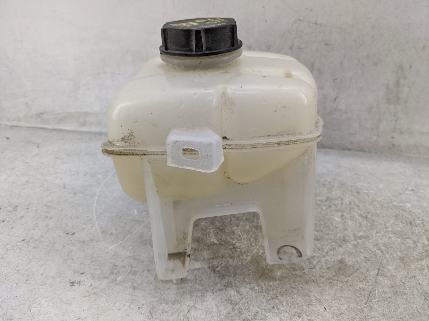 2015-2020 Ford Edge Radiator Coolant Overflow Expansion Tank Bottle 1476942 - Oemusedautoparts1.com