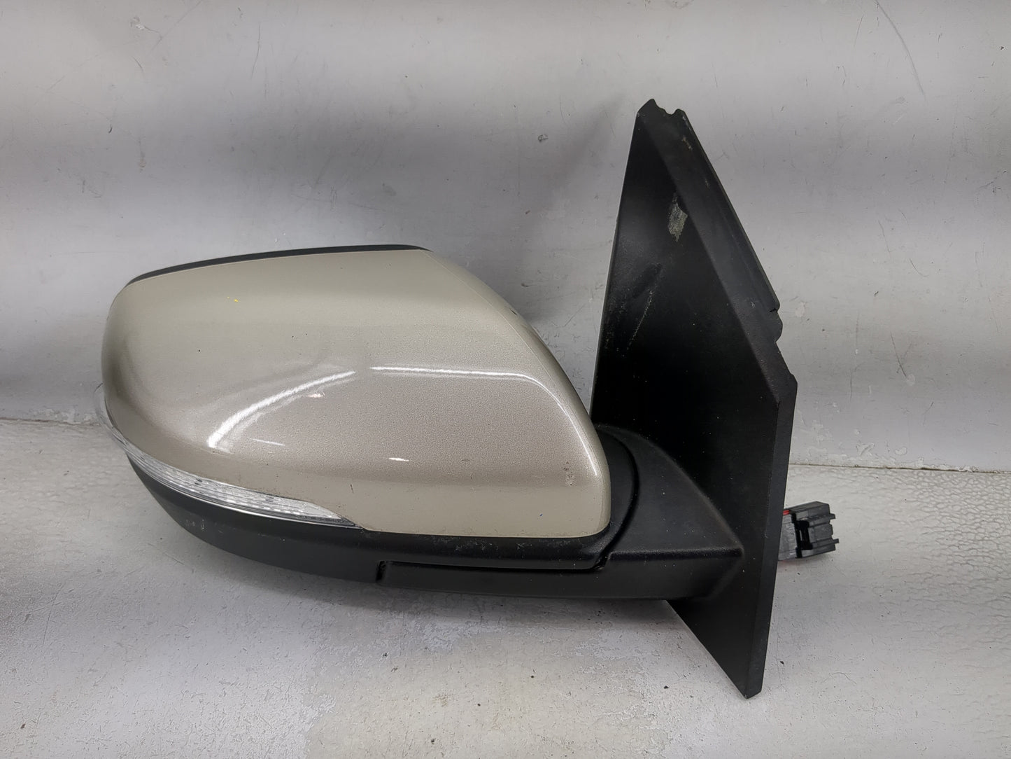 2015-2018 Ford Edge Passenger Side View Mirror - Right Door Mirror OEM Used - Oemusedautoparts1.com