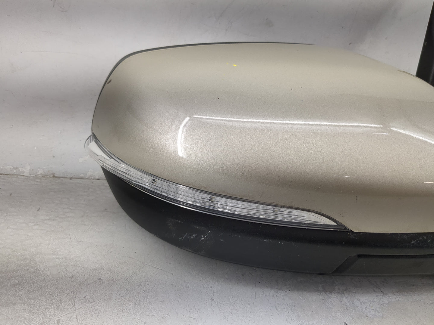 2015-2018 Ford Edge Passenger Side View Mirror - Right Door Mirror OEM Used - Oemusedautoparts1.com