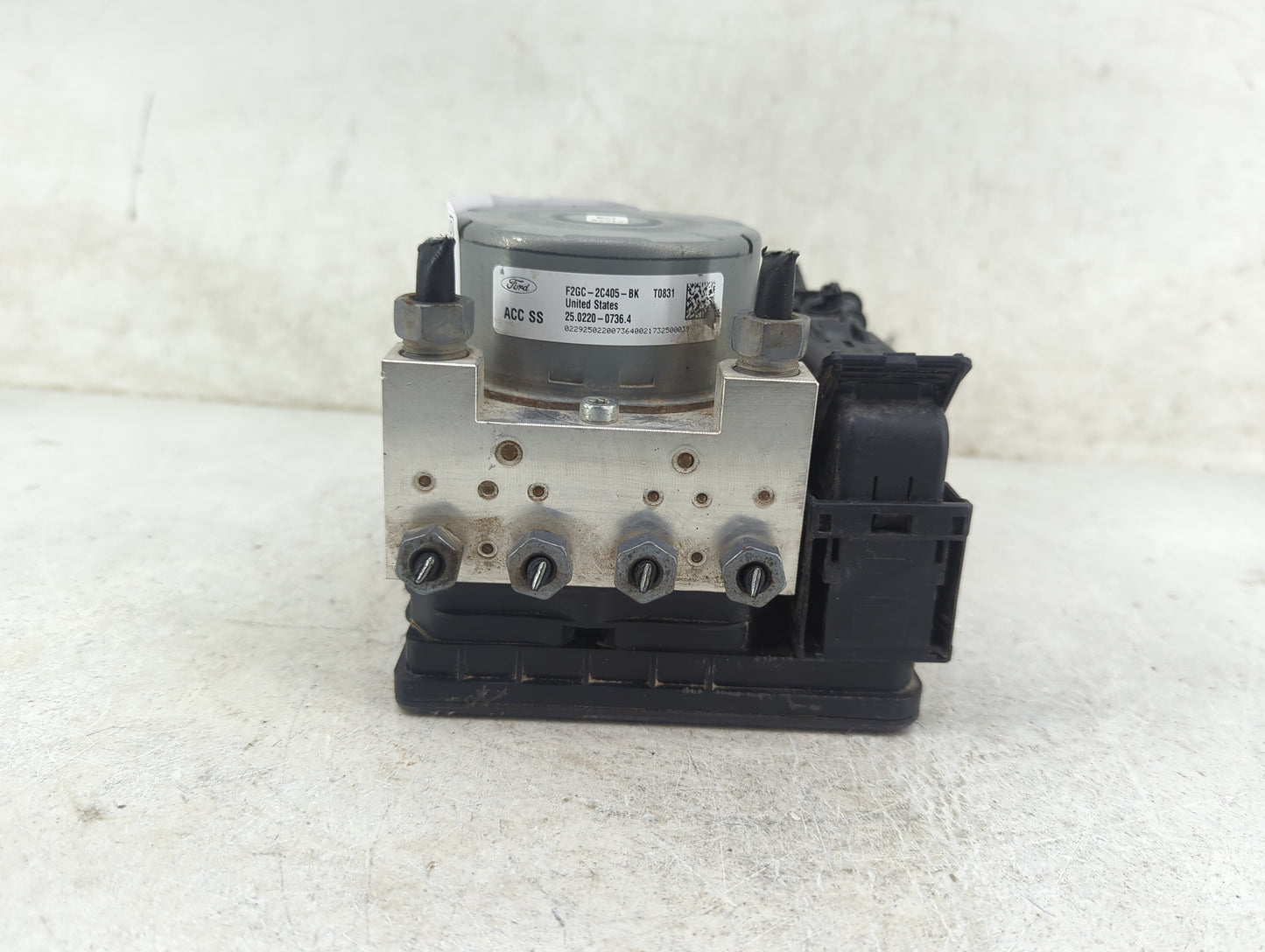 2015-2018 Ford Edge ABS Pump Control Module Replacement P/N:F2GC-2C405-BK Fits Fits 2015 2016 2017 2018 OEM Used Auto Parts 
