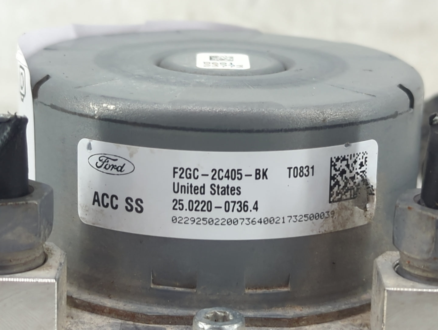 2015-2018 Ford Edge ABS Pump Control Module Replacement P/N:F2GC-2C405-BK Fits Fits 2015 2016 2017 2018 OEM Used Auto Parts 