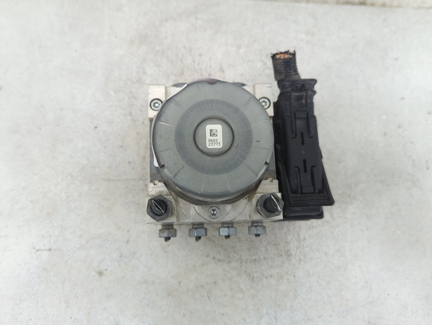 2015-2018 Ford Edge ABS Pump Control Module Replacement P/N:F2GC-2C405-BK Fits Fits 2015 2016 2017 2018 OEM Used Auto Parts 