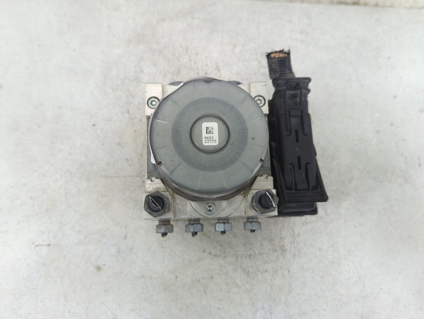 2015-2018 Ford Edge ABS Pump Control Module Replacement P/N:F2GC-2C405-BK Fits Fits 2015 2016 2017 2018 OEM Used Auto Parts 