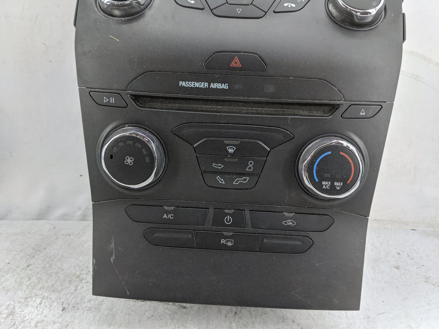 2015-2018 Ford Edge Radio Control Panel 1477721 - Oemusedautoparts1.com