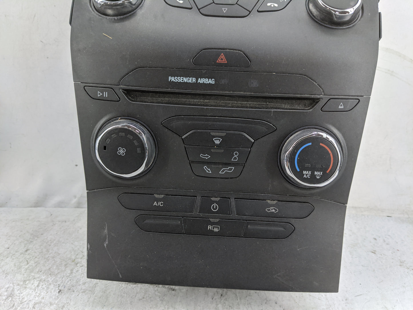 2015-2018 Ford Edge Radio Control Panel 1477721 - Oemusedautoparts1.com