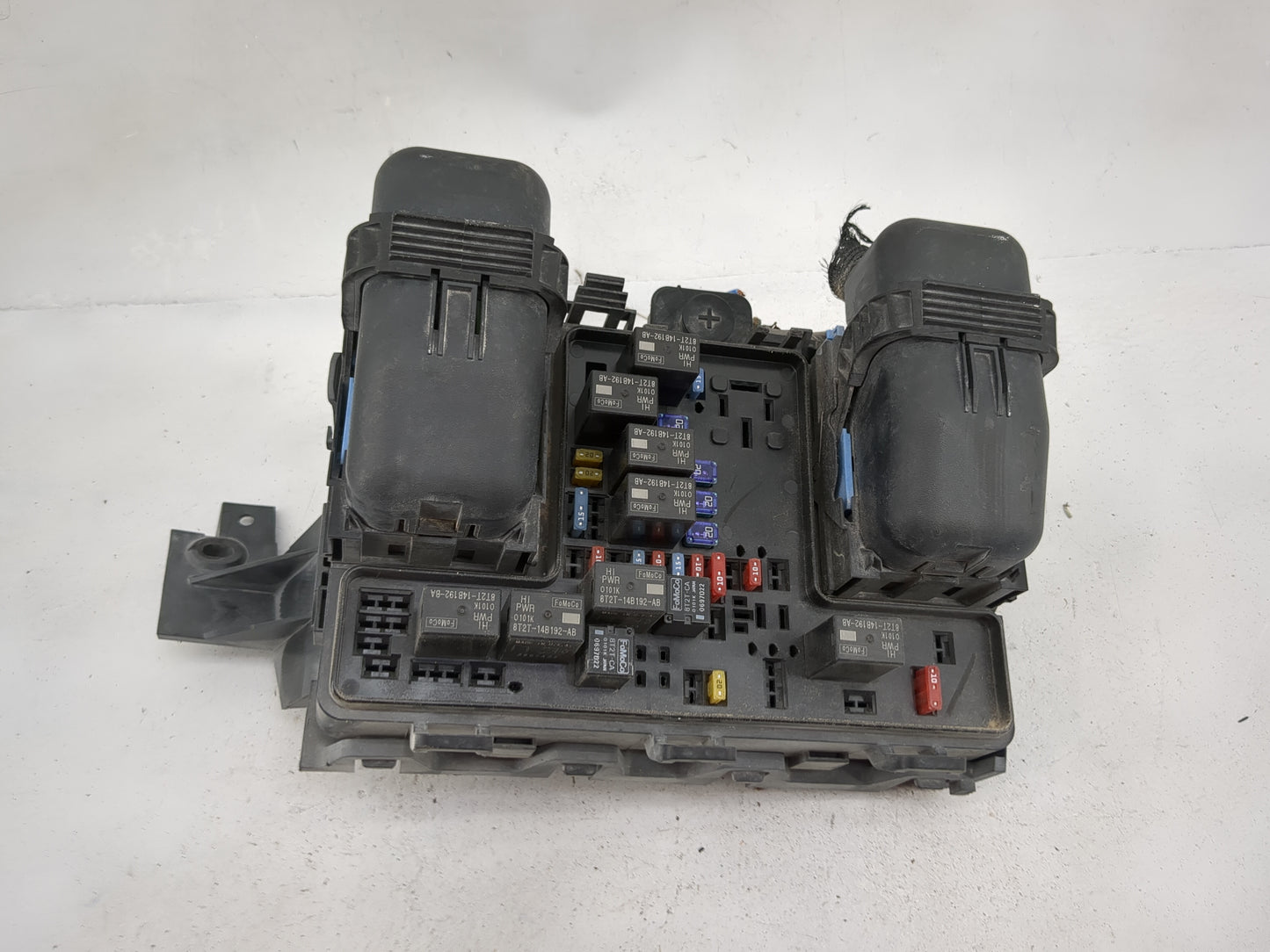 2015-2018 Ford Edge Fusebox Fuse Box Panel Relay Module P/N:8T2T-14B192-AB 8T2T-14B192-BA Fits Fits 2015 2016 2017 2018 OEM 