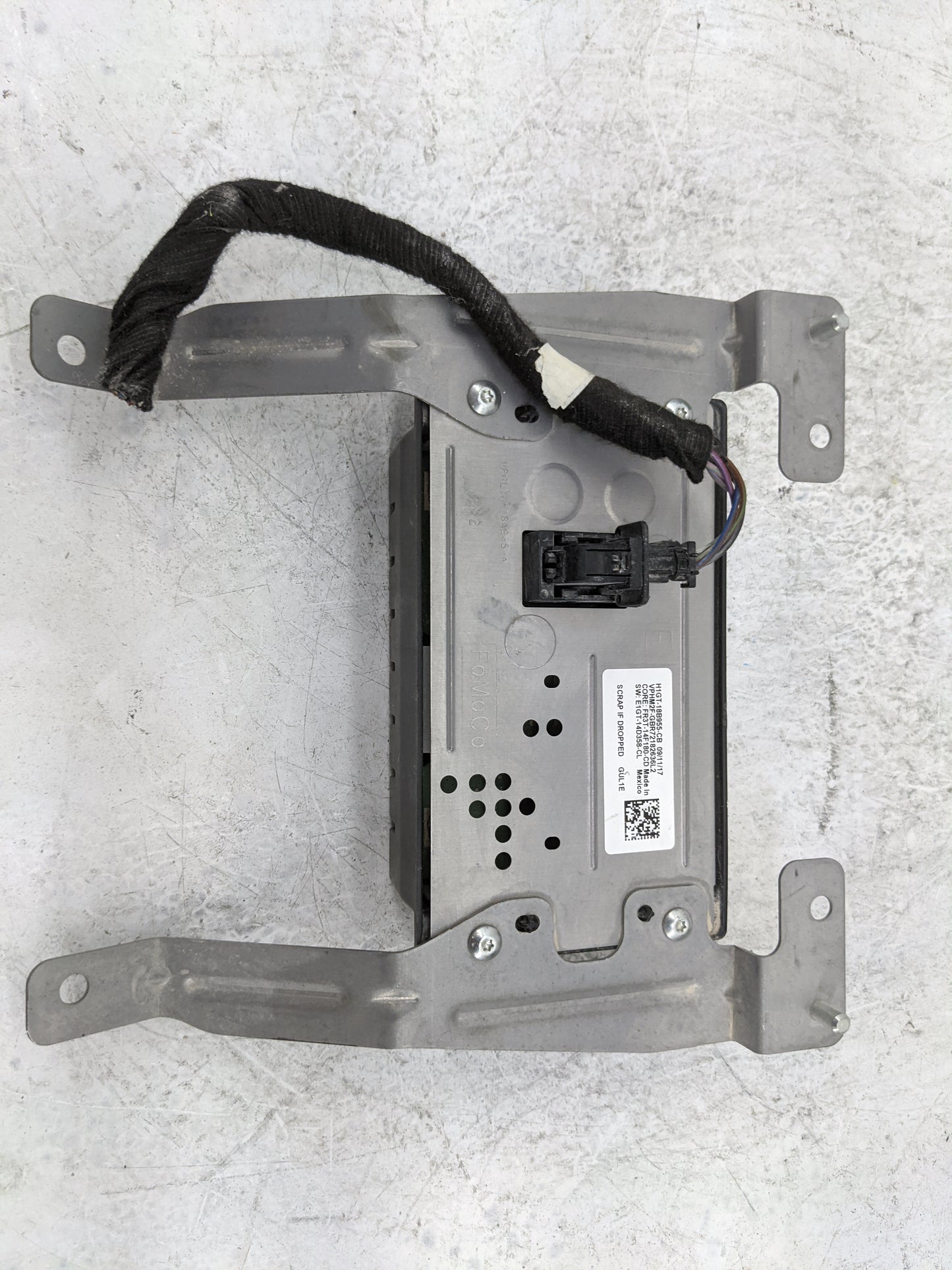 2016-2018 Ford Edge Information Display Screen 1477801 - Oemusedautoparts1.com