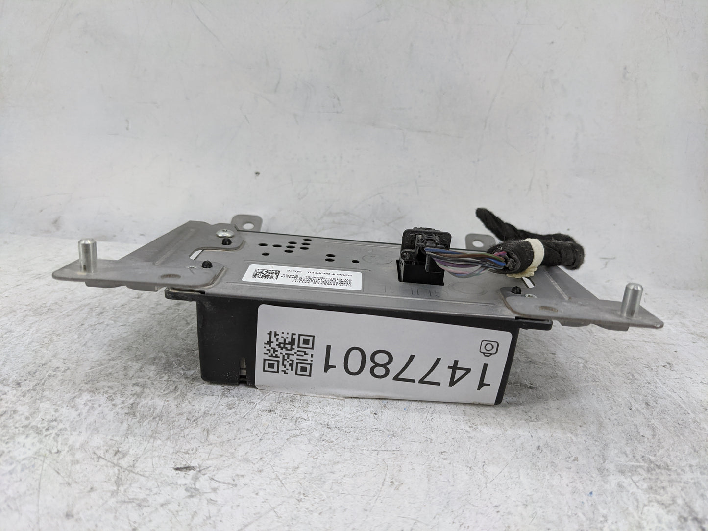 2016-2018 Ford Edge Information Display Screen 1477801 - Oemusedautoparts1.com