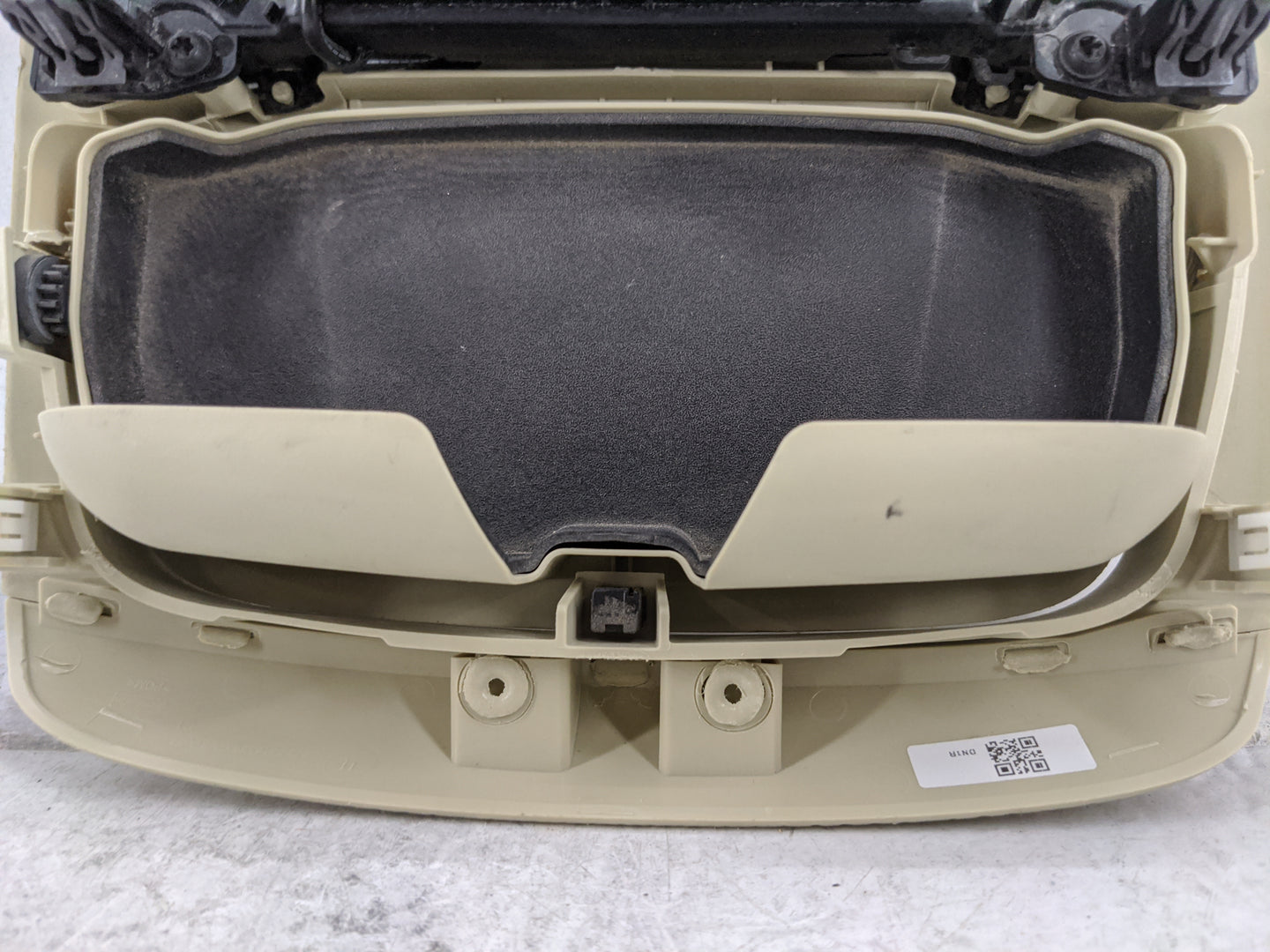 2018 Ford Edge Overhead Roof Console Tan - Oemusedautoparts1.com