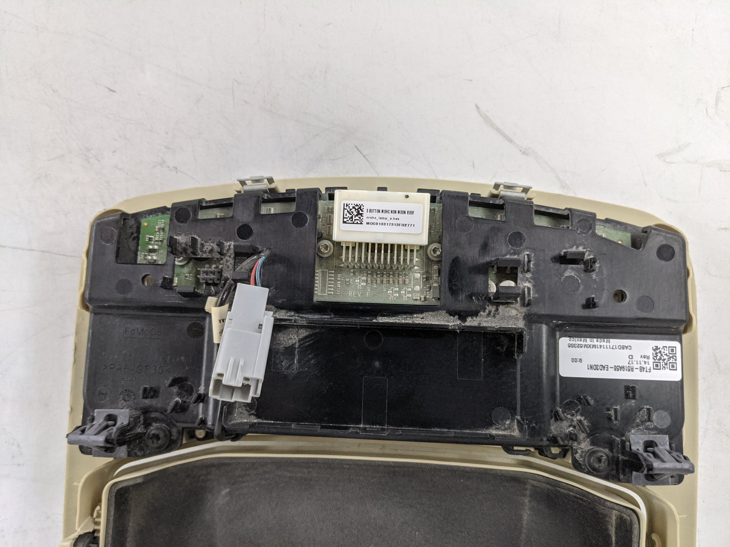 2018 Ford Edge Overhead Roof Console Tan - Oemusedautoparts1.com