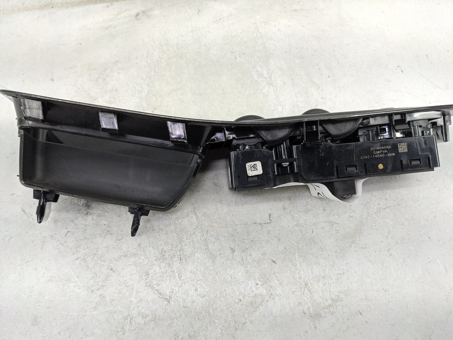 2016-2020 Ford Edge Master Power Window Switch Replacement Driver Side Left P/N:GT4T-14540-BAW GT4B 14R664 Fits OEM Used Aut