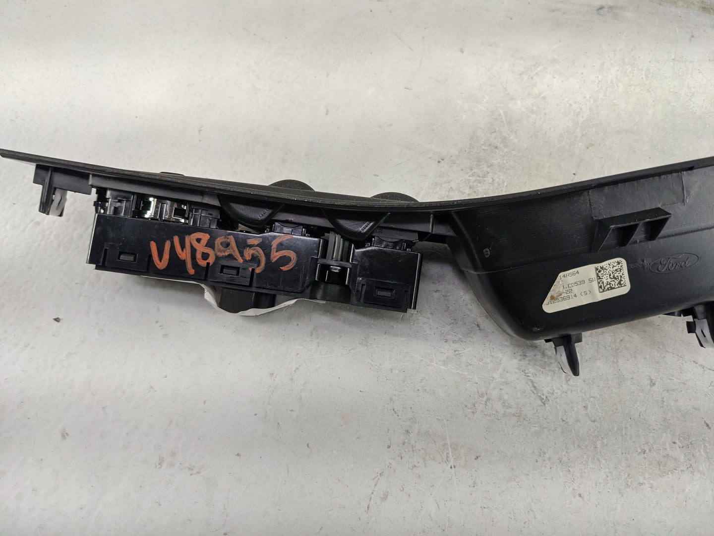 2018 Ford Edge Master Power Window Switch Replacement Driver Side Left P/N:GT4T-14540-BAW Fits OEM Used Auto Parts - Oemused