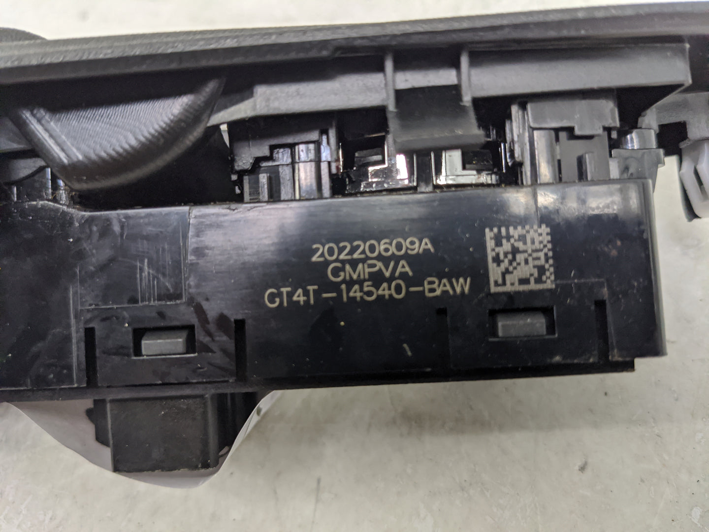 2018 Ford Edge Master Power Window Switch Replacement Driver Side Left P/N:GT4T-14540-BAW Fits OEM Used Auto Parts - Oemused