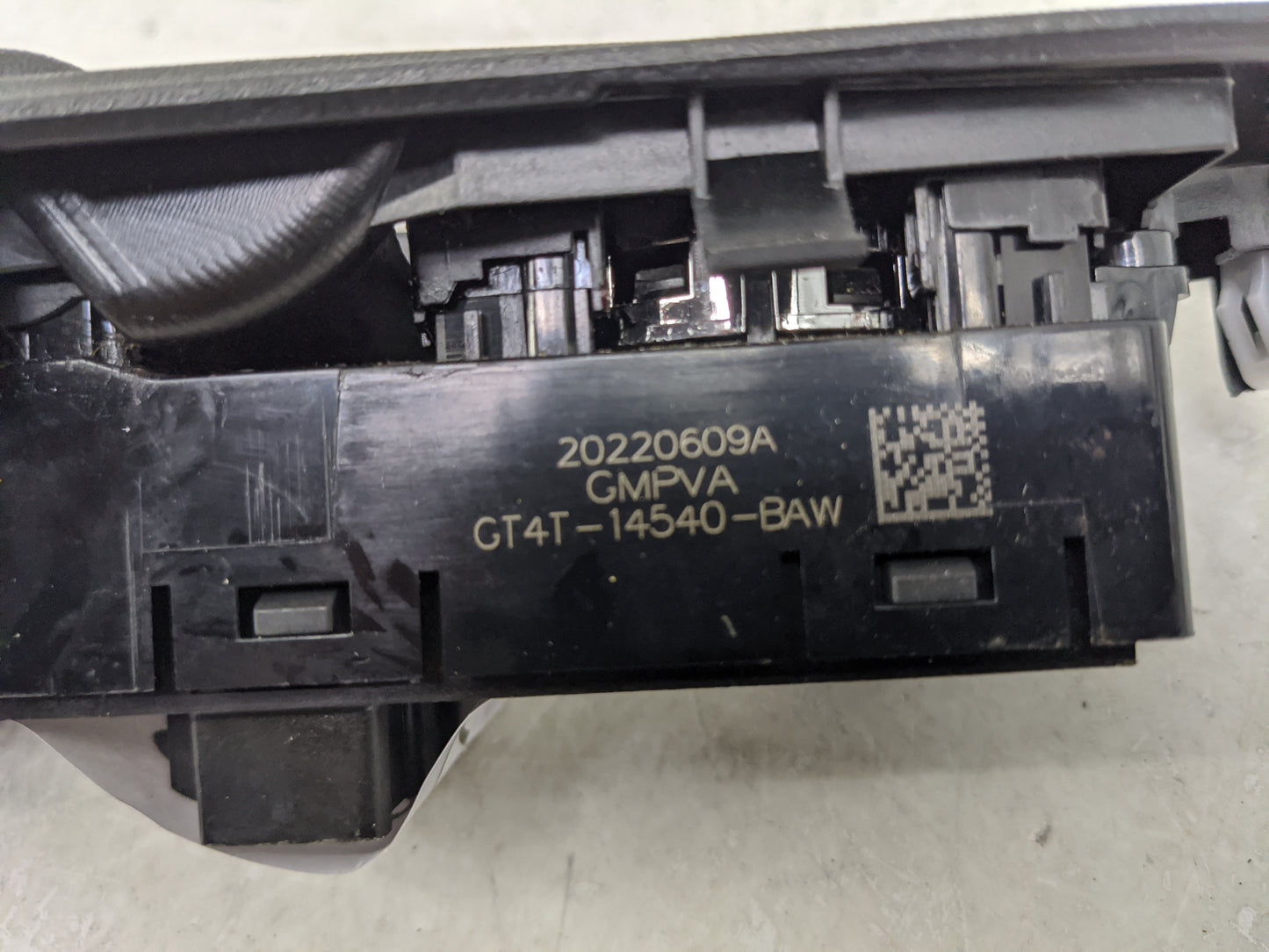 2018 Ford Edge Master Power Window Switch Replacement Driver Side Left P/N:GT4T-14540-BAW Fits OEM Used Auto Parts - Oemused