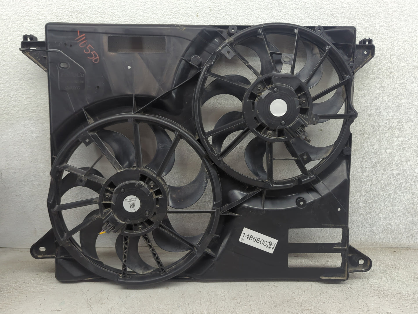 2015-2020 Ford Edge Electric Radiator Cooling Fan Motor Assembly P/N:F2G3-8C607-DE F00HX2G262 Fits OEM Used Auto Parts - Oem