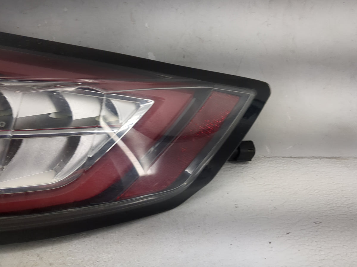 2015-2018 Ford Edge Tail Light Assembly Passenger Right OEM P/N:PC2005124 Fits Fits 2015 2016 2017 2018 OEM Used Auto Parts 