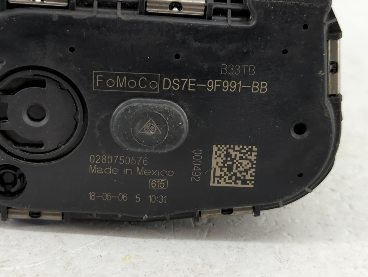 2015-2018 Ford Edge Throttle Body P/N:0 280 750 566 DS7E-9F991-BB Fits Fits 2014 2015 2016 2017 2018 2019 OEM Used Auto Part