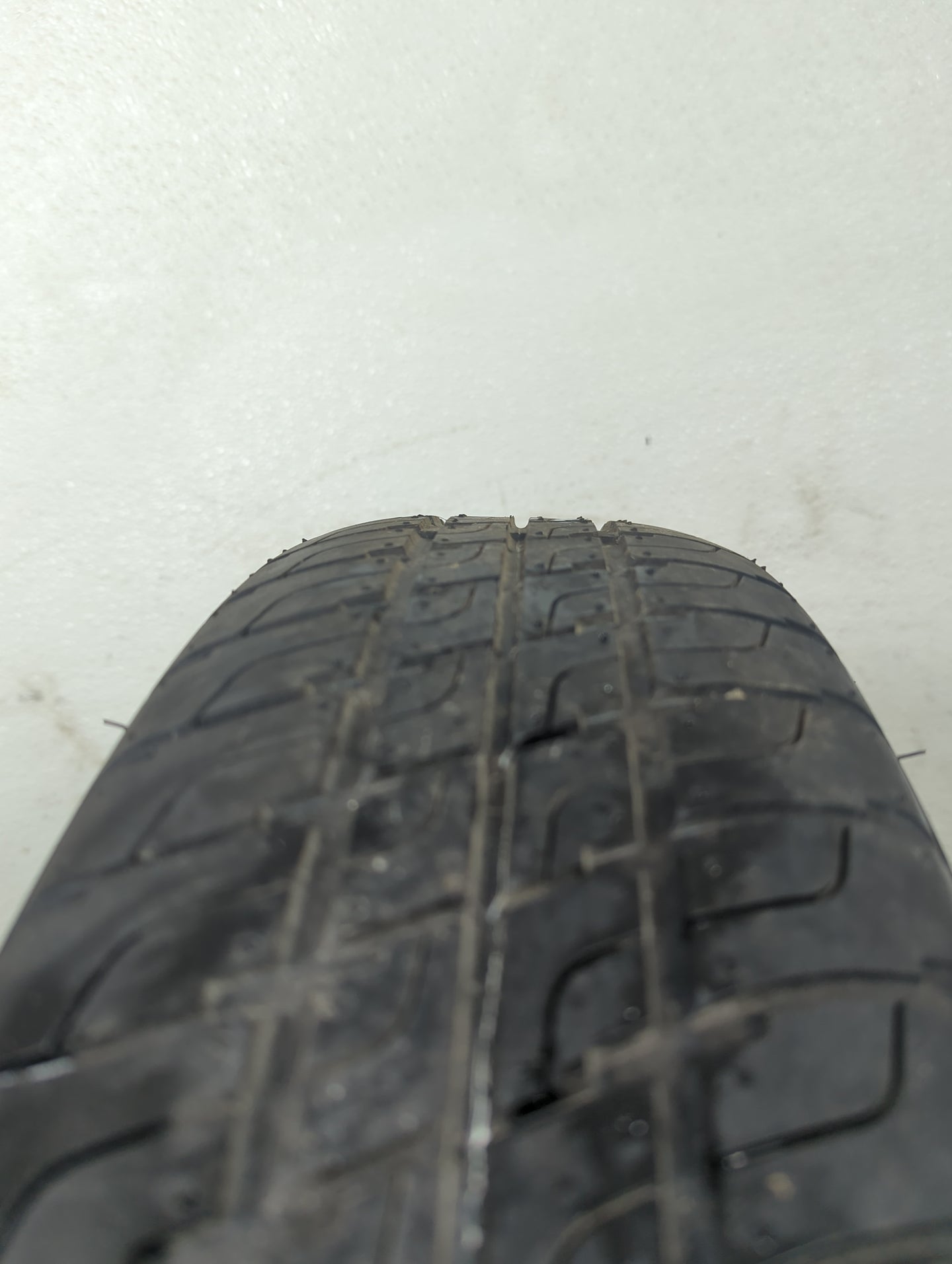 2015-2018 Ford Edge Spare Donut Tire Wheel Rim Oem 5036368 - Oemusedautoparts1.com