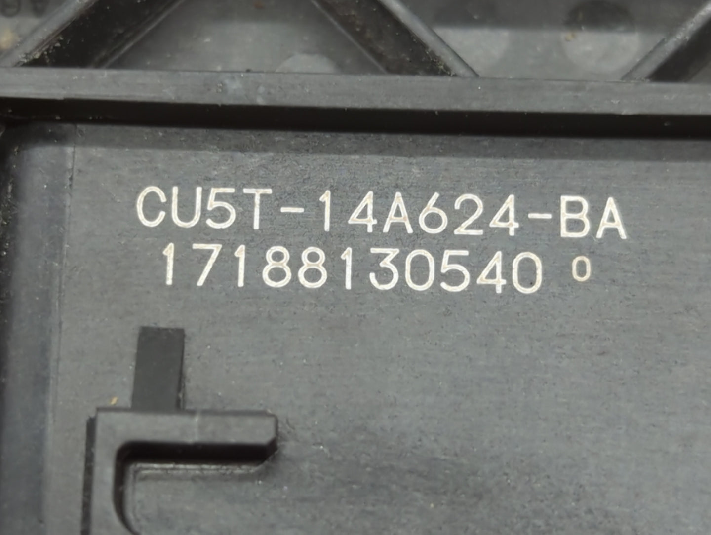 2015-2018 Ford Edge PCM Engine Control Computer ECU ECM PCU OEM P/N:FB5A-12B684-CA G2GA-12A650-BSA Fits OEM Used Auto Parts 