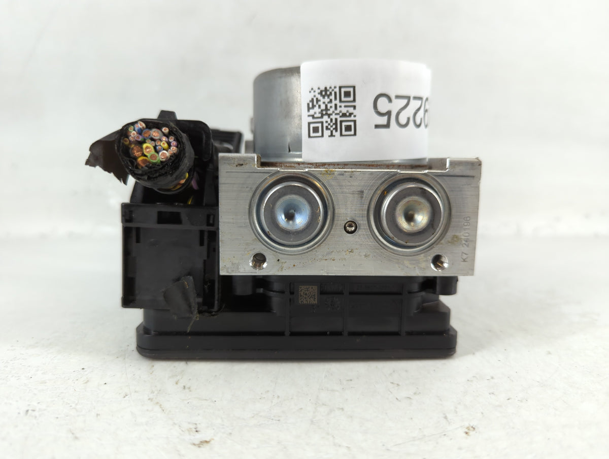 2015-2018 Ford Edge Anti-Lock Brake ABS Pump Module Actuator OEM P/N:F2GC-2C405-AK Fits Fits 2015 2016 2017 2018 OEM Used Au