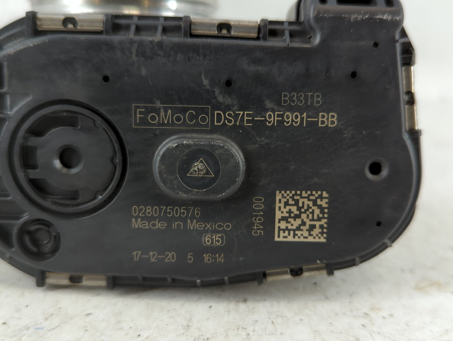 2015-2018 Ford Edge Throttle Body P/N:0280750576 DS7E-9F991-BB Fits Fits 2014 2015 2016 2017 2018 2019 2020 2021 2022 OEM Us