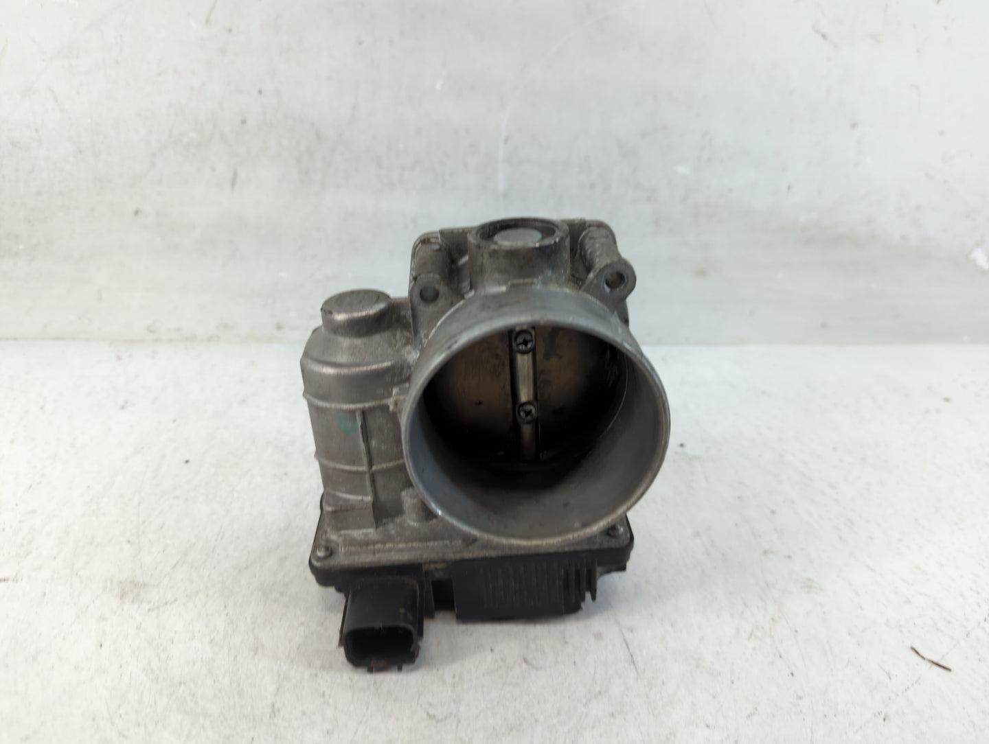 2015-2018 Ford Edge Throttle Body P/N:RME70-11 Fits Fits 2014 2015 2016 2017 2018 2019 2020 2021 2022 OEM Used Auto Parts - 